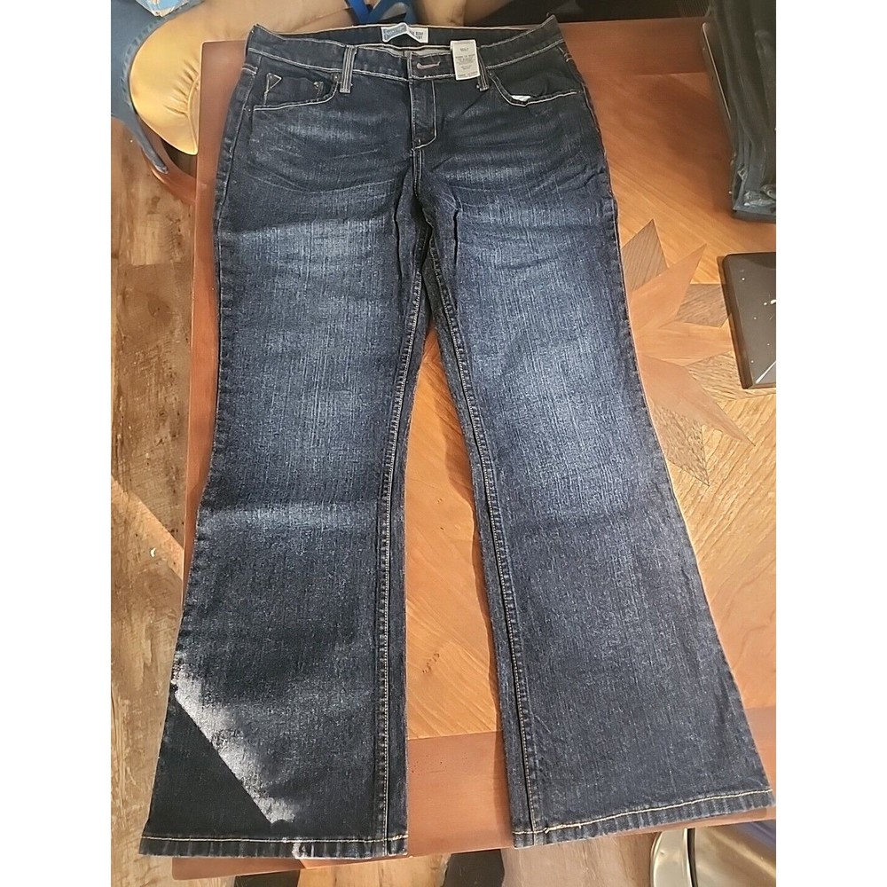 Signature Levis Jeans Womens Size 12 Short Low Rise Boot Cut Stretch Whiskered